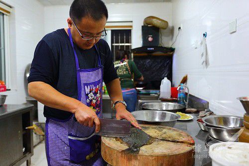 出海喂鸟吃海鲜 山东长岛让你玩到爽