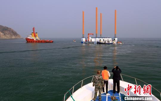 中国首个渔业多功能平台在山东长岛投用（图）