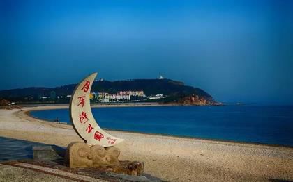 望夫礁公园是长岛旅游景点之一，主要看点有：在青州云门山有号称“天下第一寿”的寿字，
